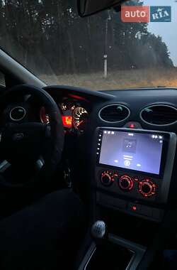 Хэтчбек Ford Focus 2008 в 
