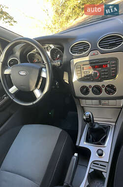 Универсал Ford Focus 2010 в 
