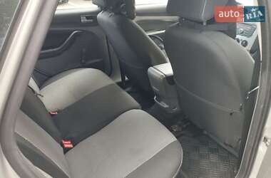 Хэтчбек Ford Focus 2010 в 