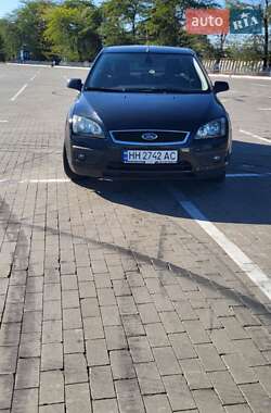 Седан Ford Focus 2005 в 