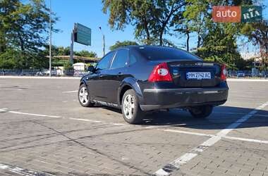 Седан Ford Focus 2005 в 