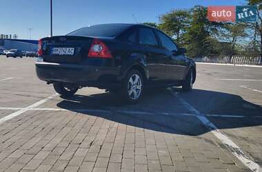 Седан Ford Focus 2005 в 