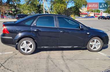 Седан Ford Focus 2005 в 
