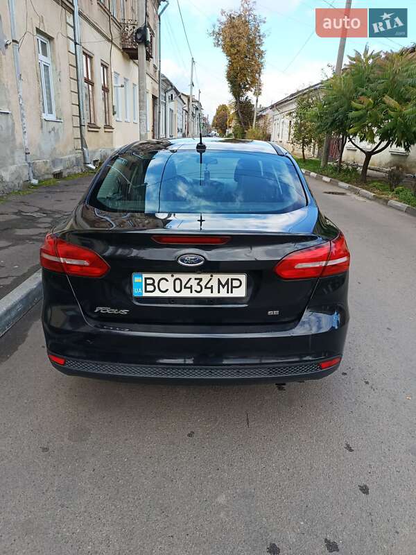 Седан Ford Focus 2015 в Стрию