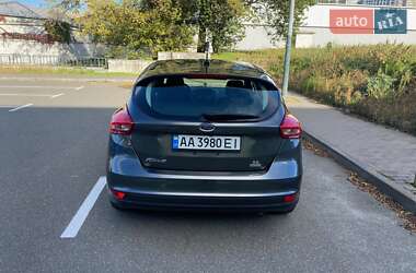 Хэтчбек Ford Focus 2015 в 