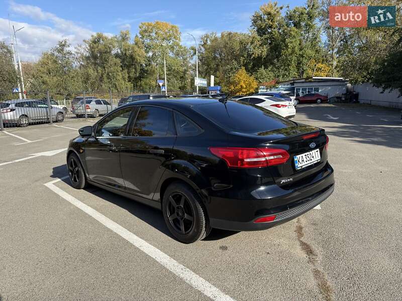 Седан Ford Focus 2018 в Києві