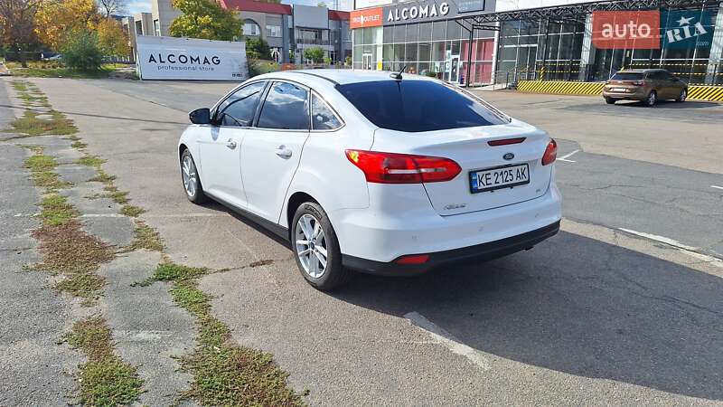Седан Ford Focus 2015 в Дніпрі