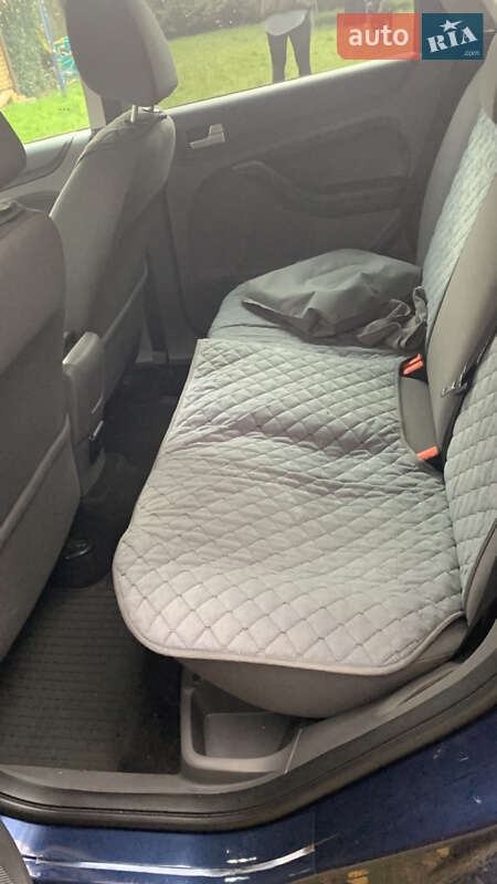 Хэтчбек Ford Focus 2006 в Борщеве
