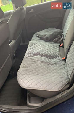 Хэтчбек Ford Focus 2006 в 