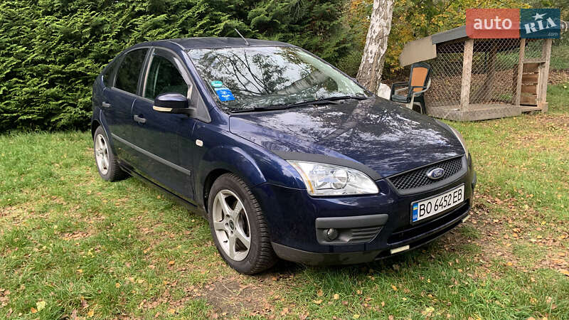 Хэтчбек Ford Focus 2006 в Борщеве
