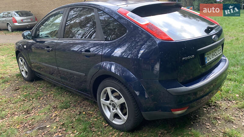 Хэтчбек Ford Focus 2006 в Борщеве