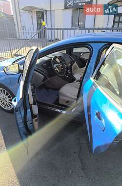 Хэтчбек Ford Focus 2014 в 