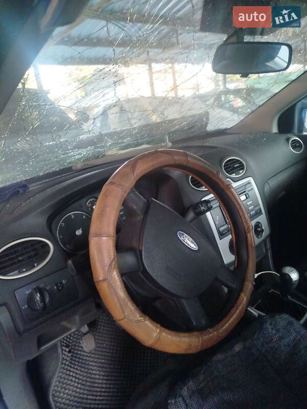 Хэтчбек Ford Focus 2006 в Херсоне