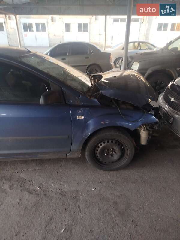 Хэтчбек Ford Focus 2006 в Херсоне