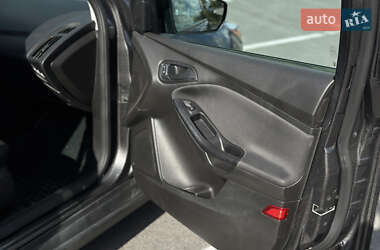 Седан Ford Focus 2015 в 
