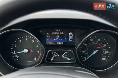 Седан Ford Focus 2015 в 