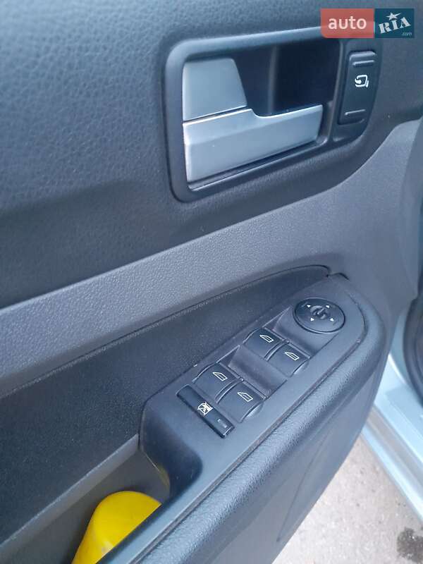 Хетчбек Ford Focus 2005 в Сумах фото 2 Хетчбек Ford Focus 2005 в Сумах