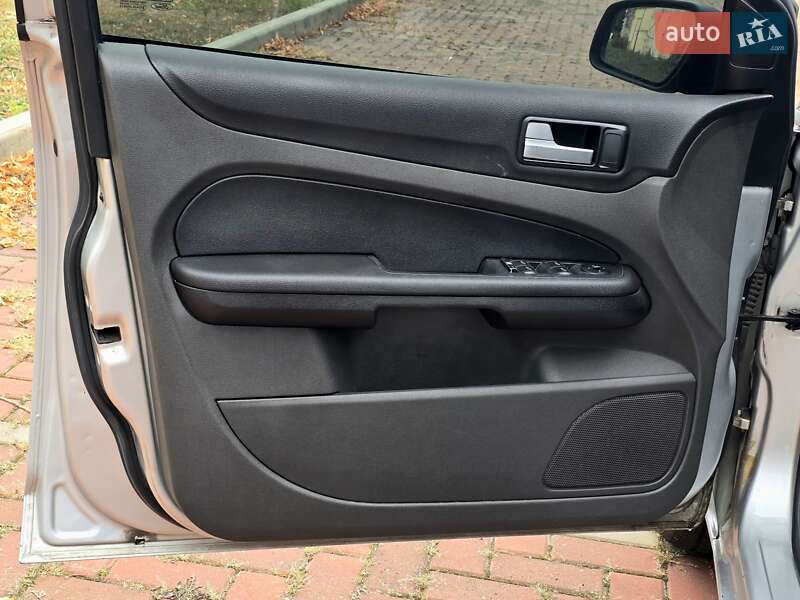 Універсал Ford Focus 2006 в Харкові