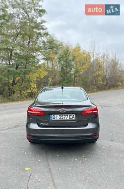 Седан Ford Focus 2015 в 
