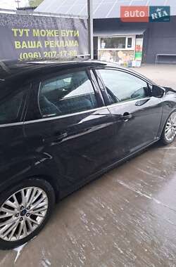 Седан Ford Focus 2015 в 