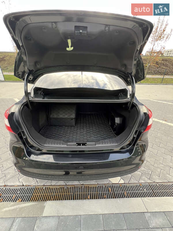 Седан Ford Focus 2013 в Киеве