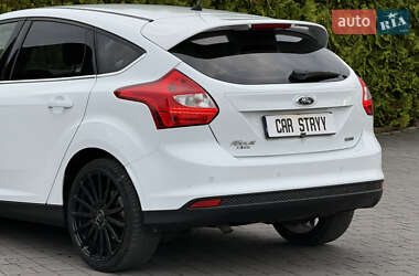 Хэтчбек Ford Focus 2013 в 