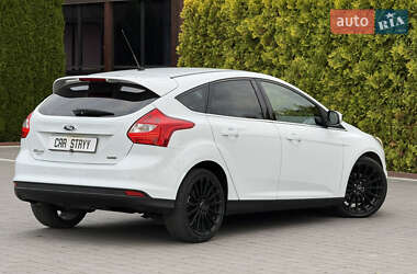 Хэтчбек Ford Focus 2013 в 