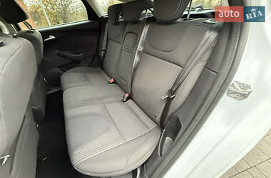 Хэтчбек Ford Focus 2013 в 