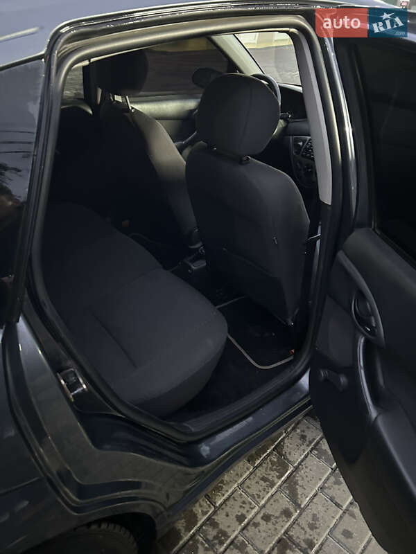 Хетчбек Ford Focus 2004 в Києві