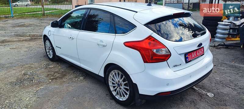Хэтчбек Ford Focus 2013 в Каменец-Подольском