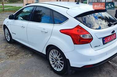 Хетчбек Ford Focus 2013 в 