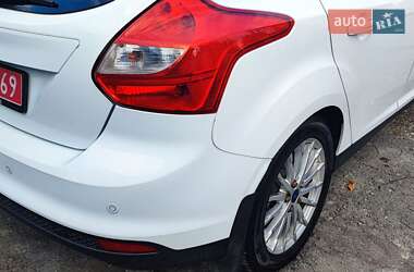 Хетчбек Ford Focus 2013 в 
