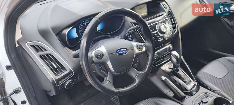 Хэтчбек Ford Focus 2013 в Каменец-Подольском