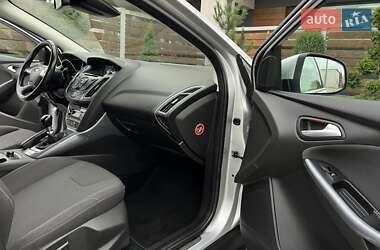 Хэтчбек Ford Focus 2014 в 