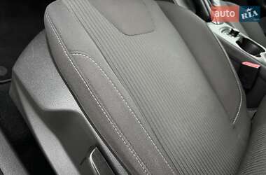 Хэтчбек Ford Focus 2014 в 