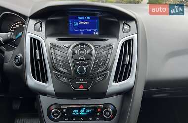 Хэтчбек Ford Focus 2014 в 