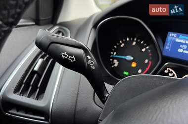 Хэтчбек Ford Focus 2014 в 