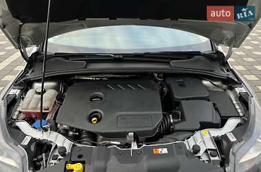 Хэтчбек Ford Focus 2014 в 
