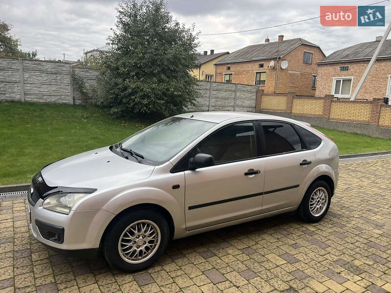 Хэтчбек Ford Focus 2005 в Львове