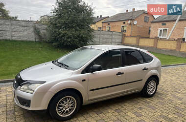 Хетчбек Ford Focus 2005 в 