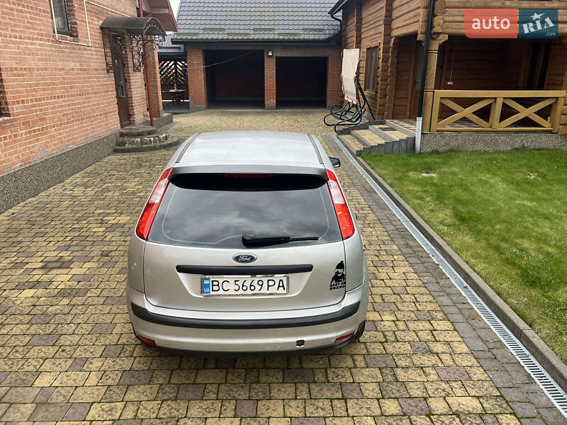 Хэтчбек Ford Focus 2005 в Львове