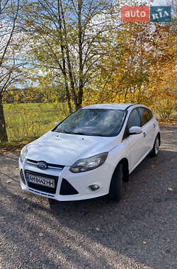 Хетчбек Ford Focus 2013 в 