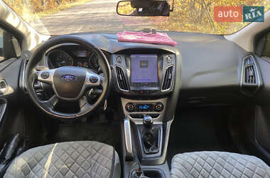 Хетчбек Ford Focus 2013 в 