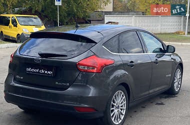 Хэтчбек Ford Focus 2017 в 