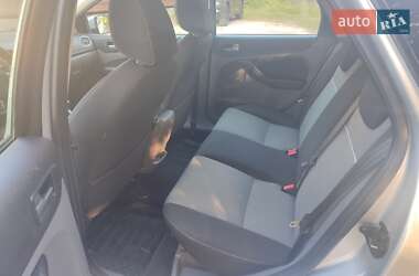 Хетчбек Ford Focus 2011 в 