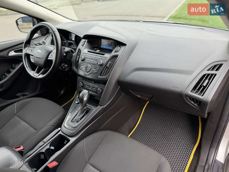 Хетчбек Ford Focus 2017 в Дніпрі фото 14 Хетчбек Ford Focus 2017 в Дніпрі