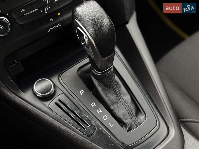 Хетчбек Ford Focus 2017 в Дніпрі фото 34 Хетчбек Ford Focus 2017 в Дніпрі