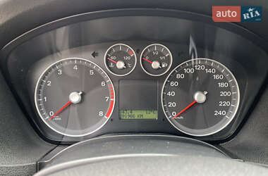Хэтчбек Ford Focus 2006 в Ровно