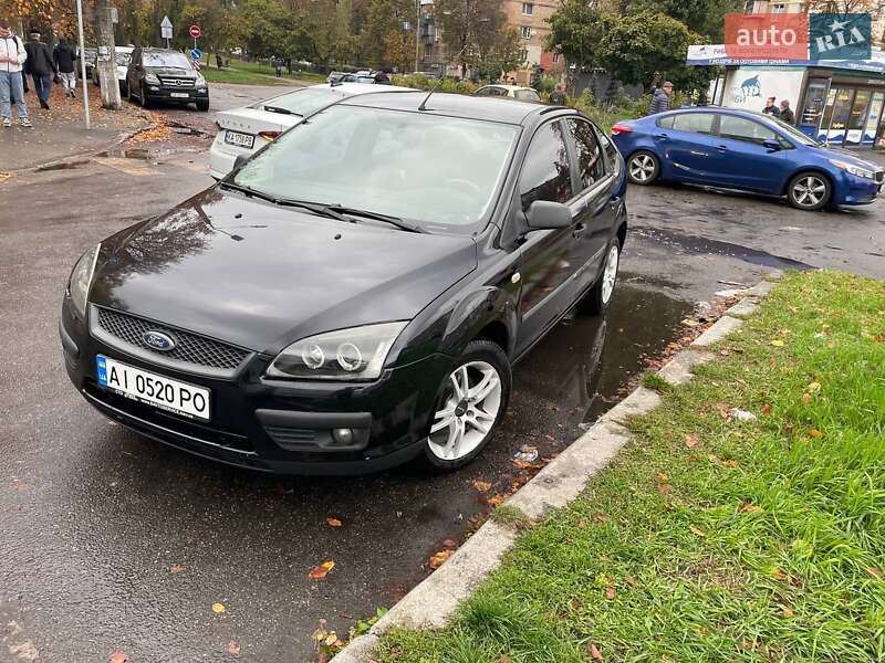 Хэтчбек Ford Focus 2006 в Киеве