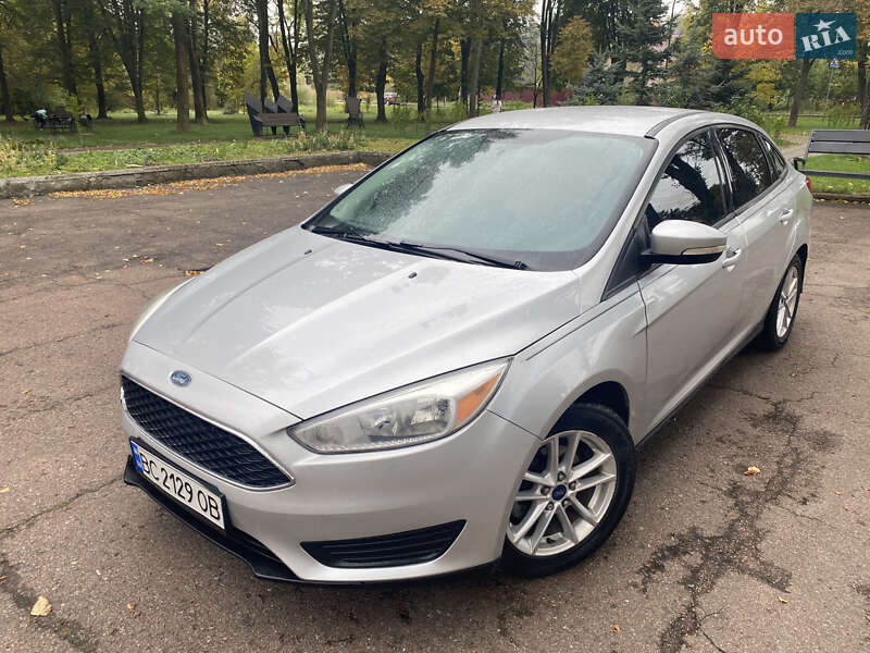 Седан Ford Focus 2015 в Калуші